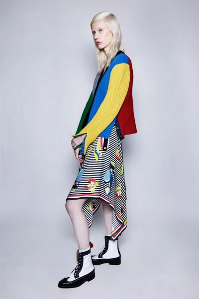 Look 10
